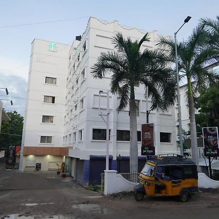 Hotel Palmyra Grand Inn Tirunelveli Buitenkant foto