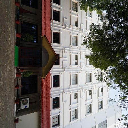 Hotel Palmyra Grand Inn Tirunelveli Buitenkant foto