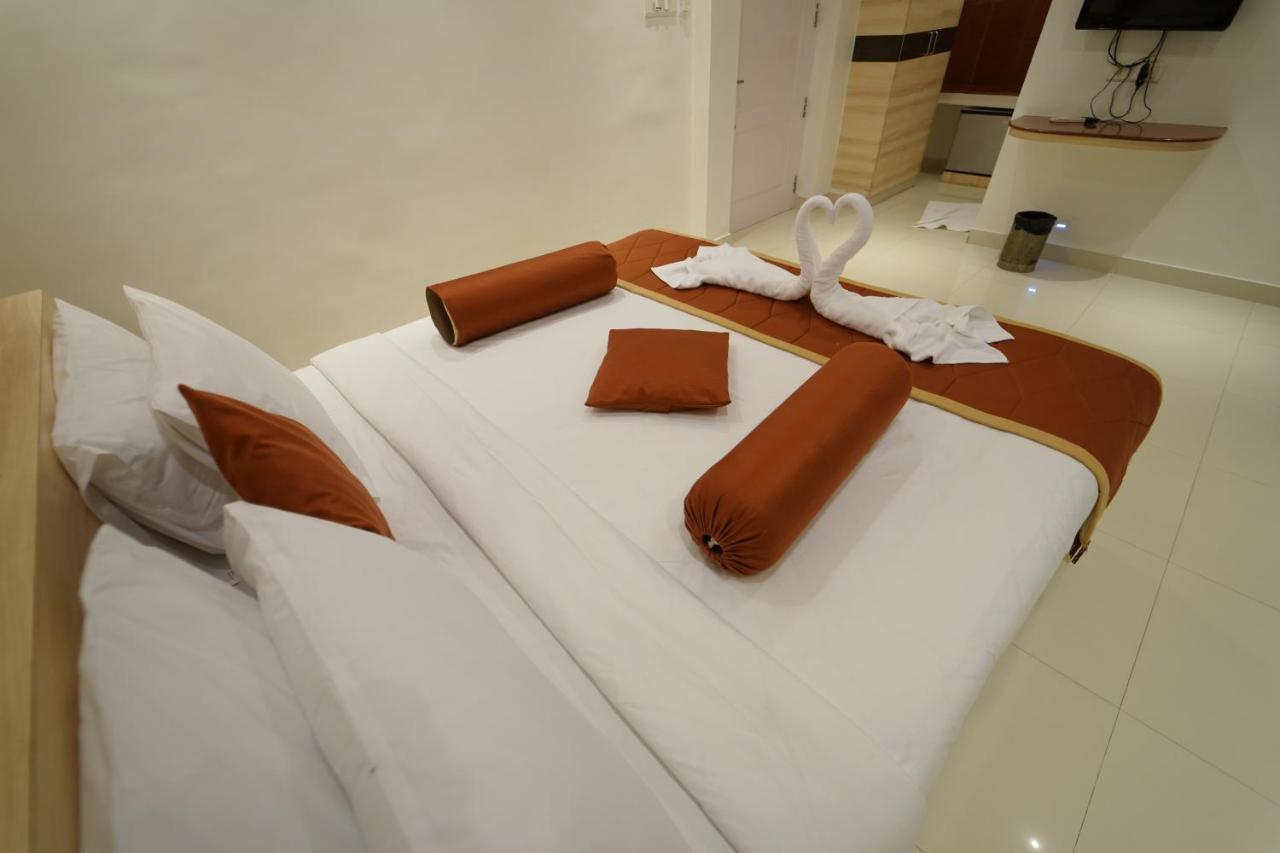 Hotel Palmyra Grand Inn Tirunelveli Buitenkant foto