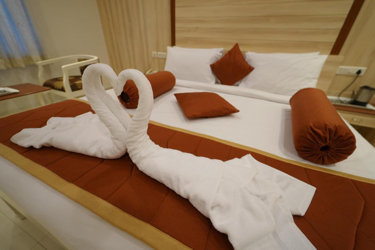 Hotel Palmyra Grand Inn Tirunelveli Buitenkant foto