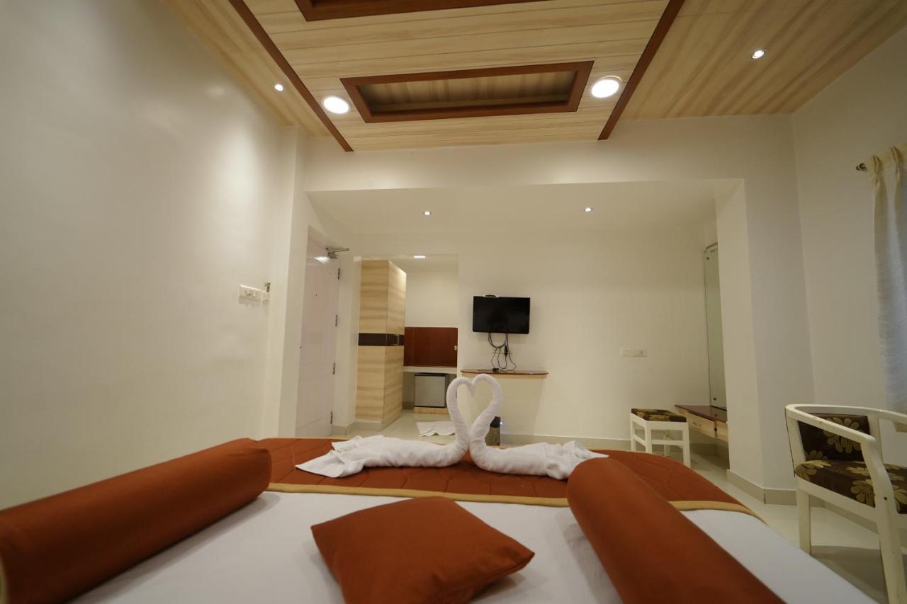 Hotel Palmyra Grand Inn Tirunelveli Buitenkant foto