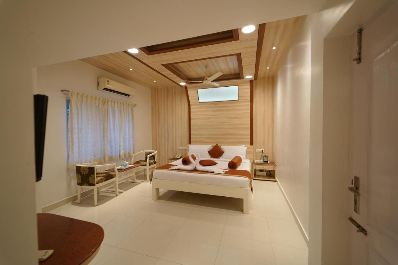 Hotel Palmyra Grand Inn Tirunelveli Buitenkant foto
