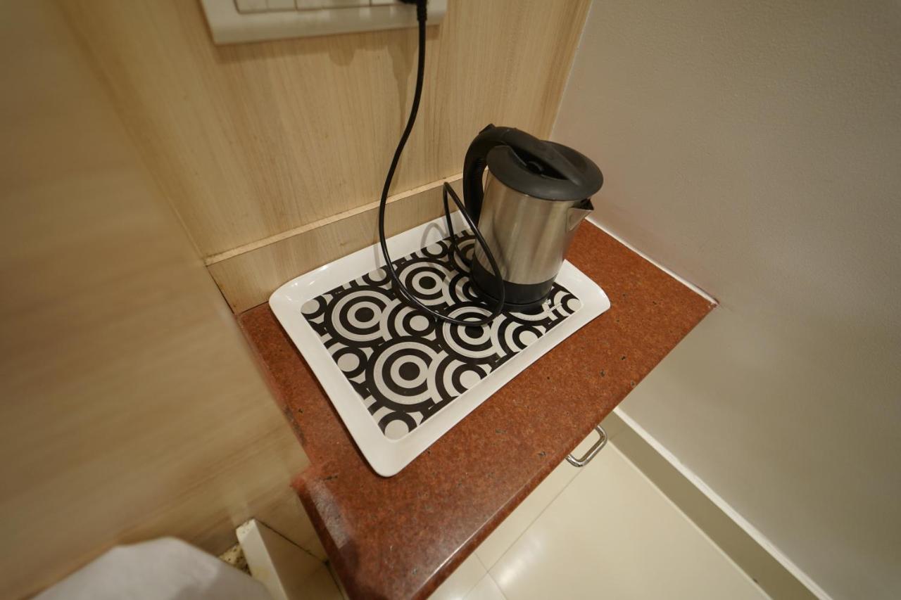 Hotel Palmyra Grand Inn Tirunelveli Buitenkant foto