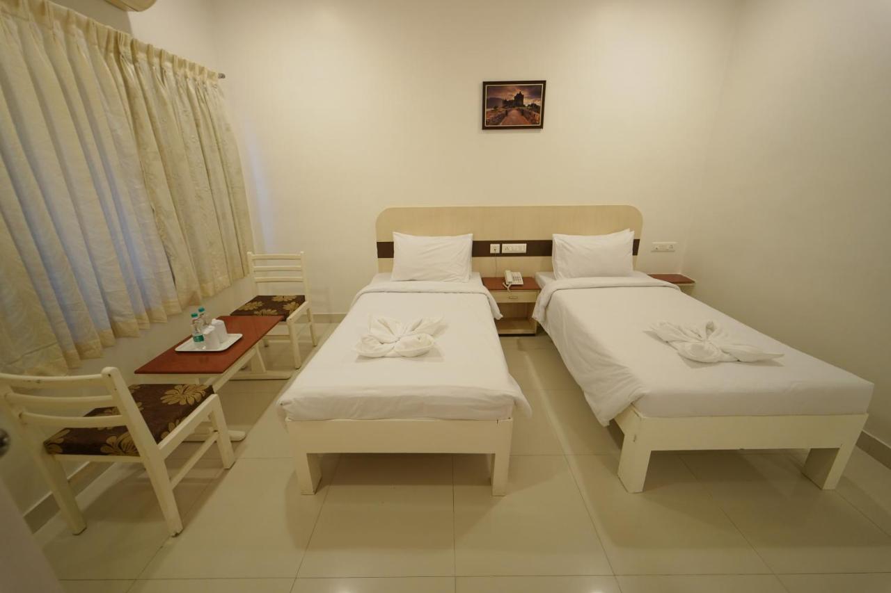 Hotel Palmyra Grand Inn Tirunelveli Buitenkant foto