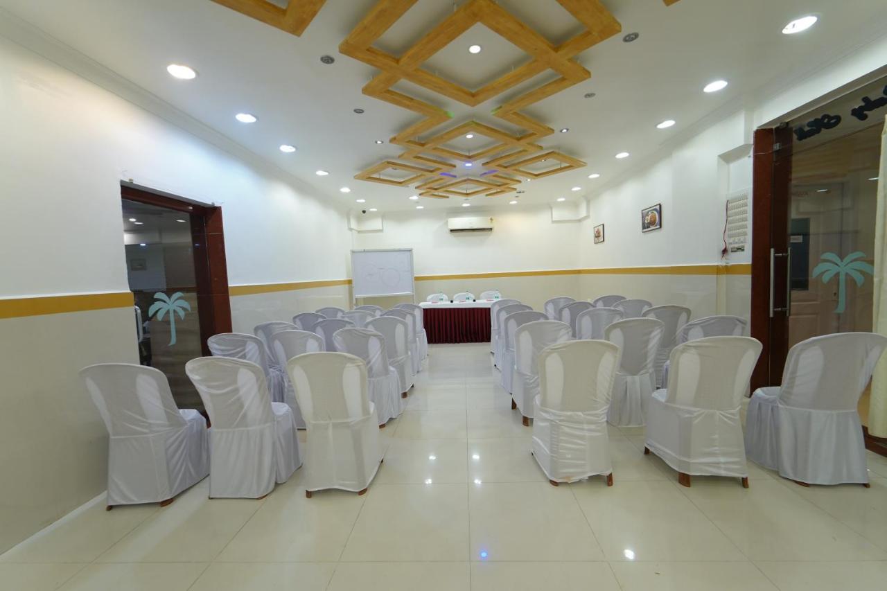 Hotel Palmyra Grand Inn Tirunelveli Buitenkant foto