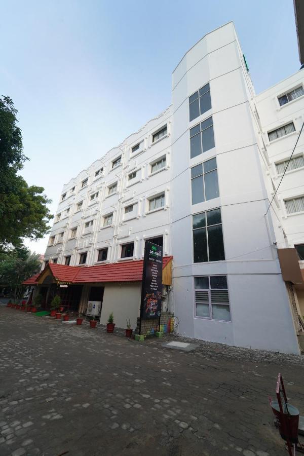 Hotel Palmyra Grand Inn Tirunelveli Buitenkant foto