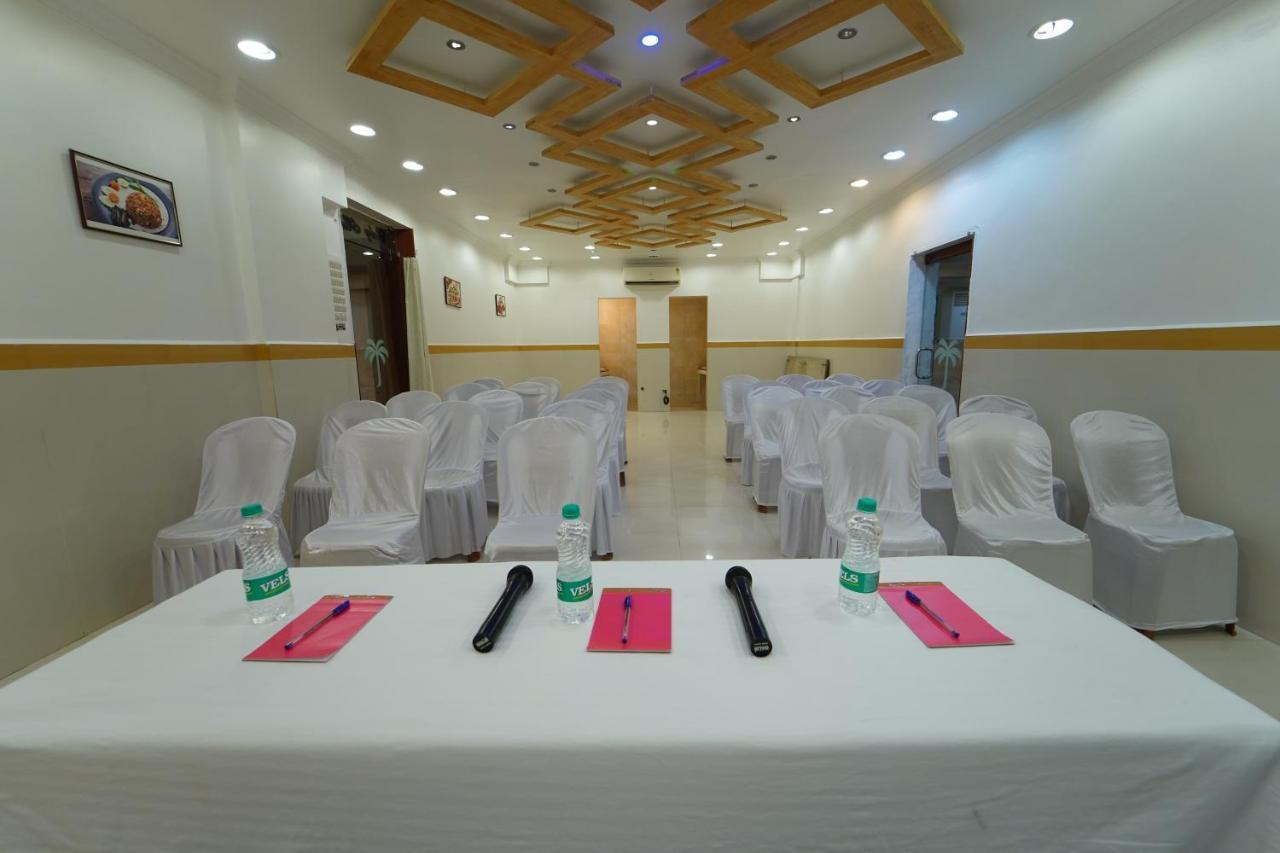 Hotel Palmyra Grand Inn Tirunelveli Buitenkant foto