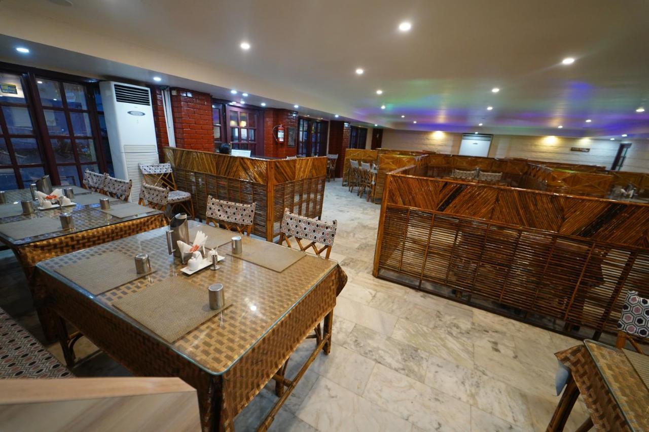 Hotel Palmyra Grand Inn Tirunelveli Buitenkant foto