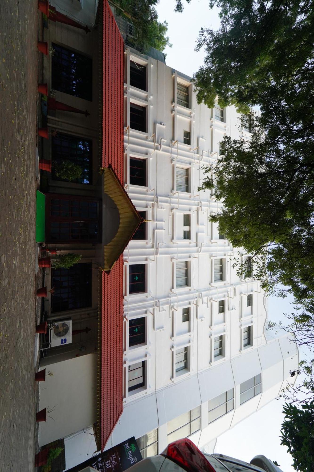 Hotel Palmyra Grand Inn Tirunelveli Buitenkant foto